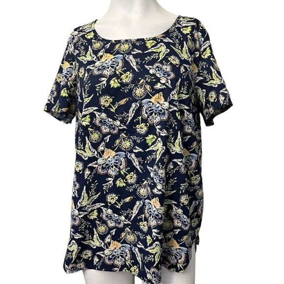 FADED GLORY Women’s Medium Blouse Navy Blue Floral Short Sleeve Keyhole Back New - Picture 1 of 4